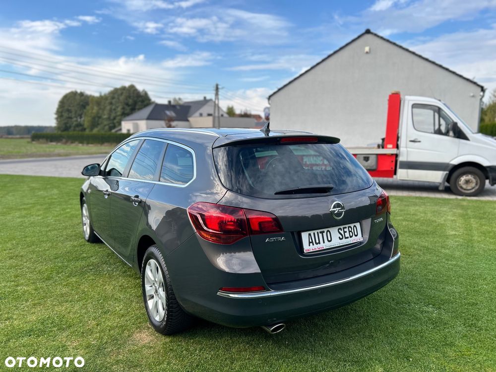 Opel Astra 1.4 Turbo Exklusiv - 6