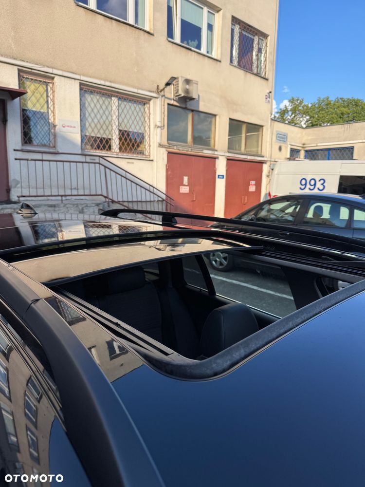 BMW Seria 5 525d - 23