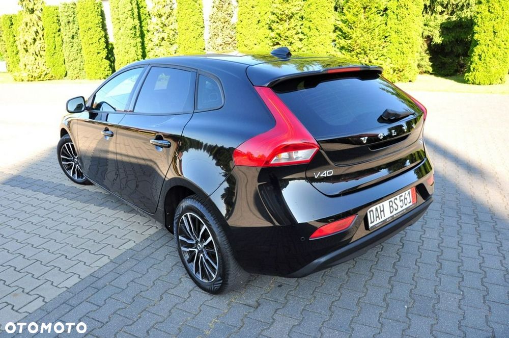 Volvo V40 - 23
