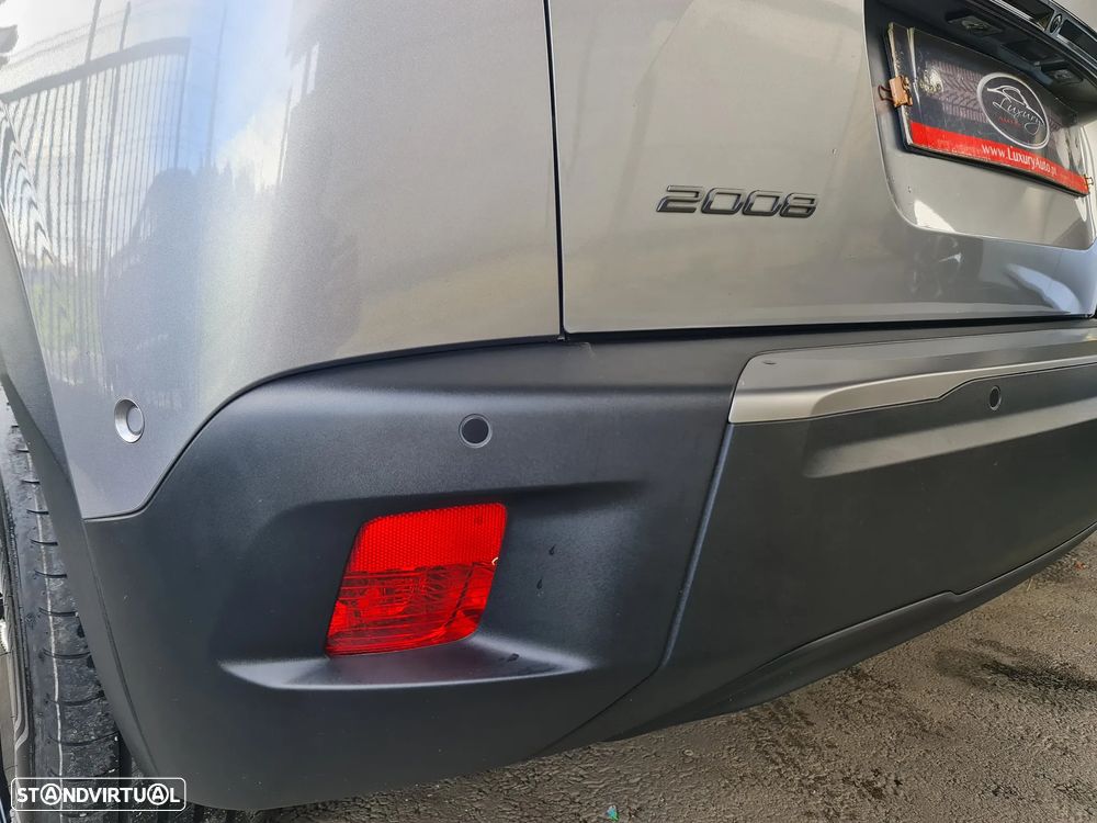 Peugeot 2008 1.2 PureTech Allure Pack - 9