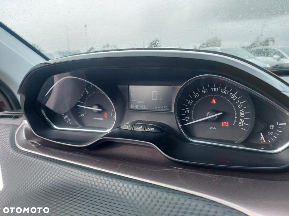 Peugeot 2008 1.6 e-HDi Active S&S - 28