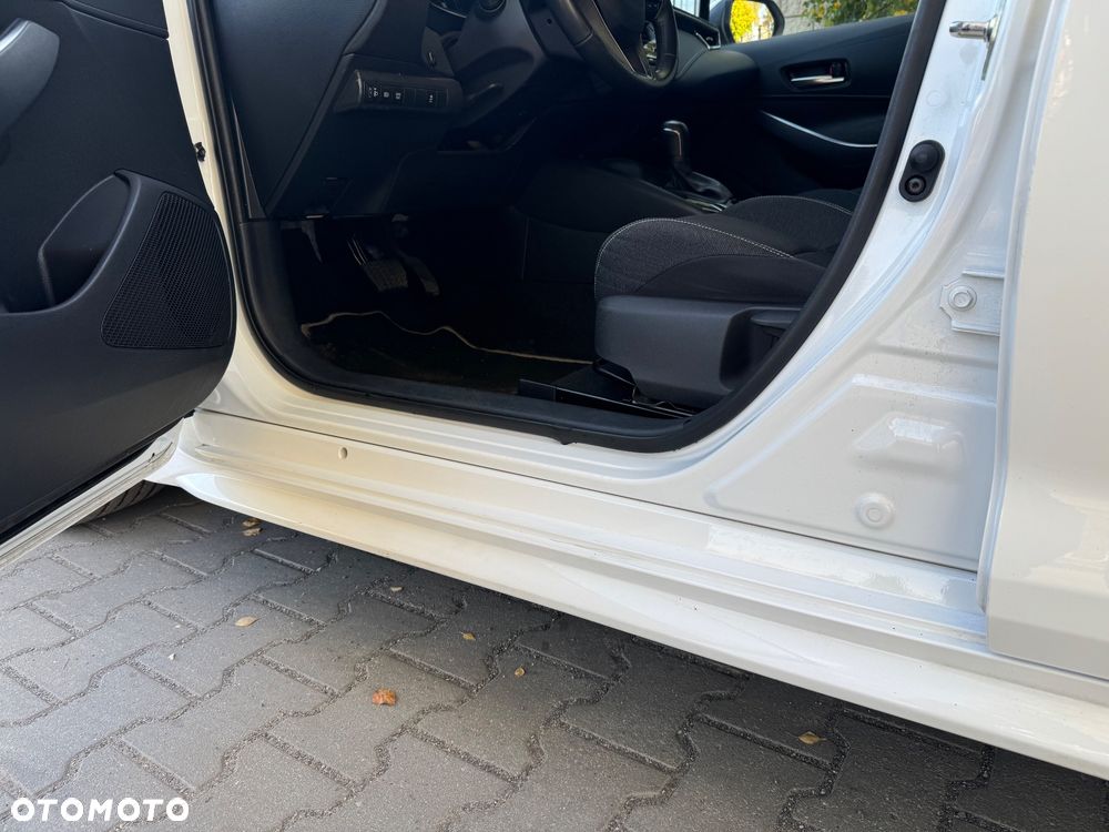 Toyota Corolla - 16