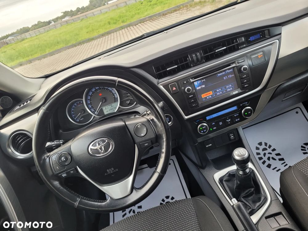 Toyota Auris 1.33 VVT-i Premium Comfort - 26
