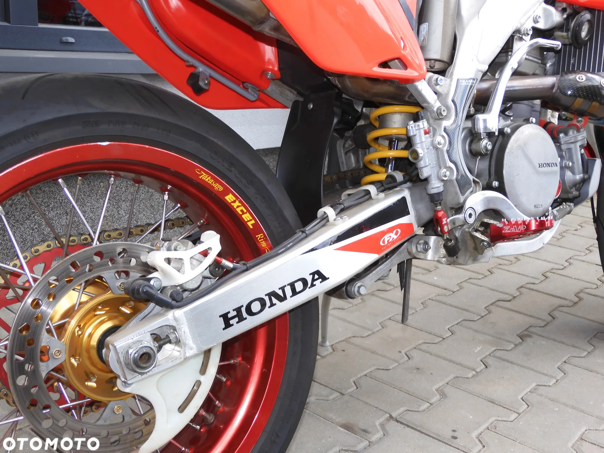 Honda CRF - 9