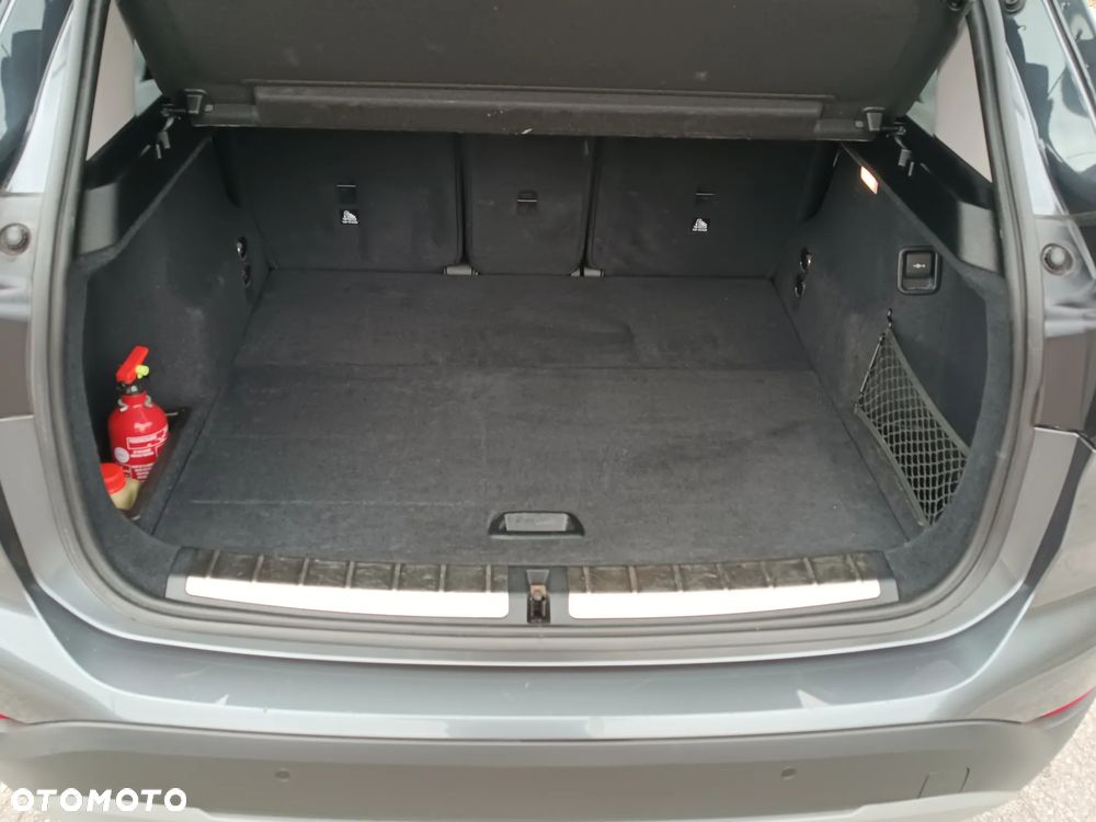 BMW X1 sDrive18d xLine - 13