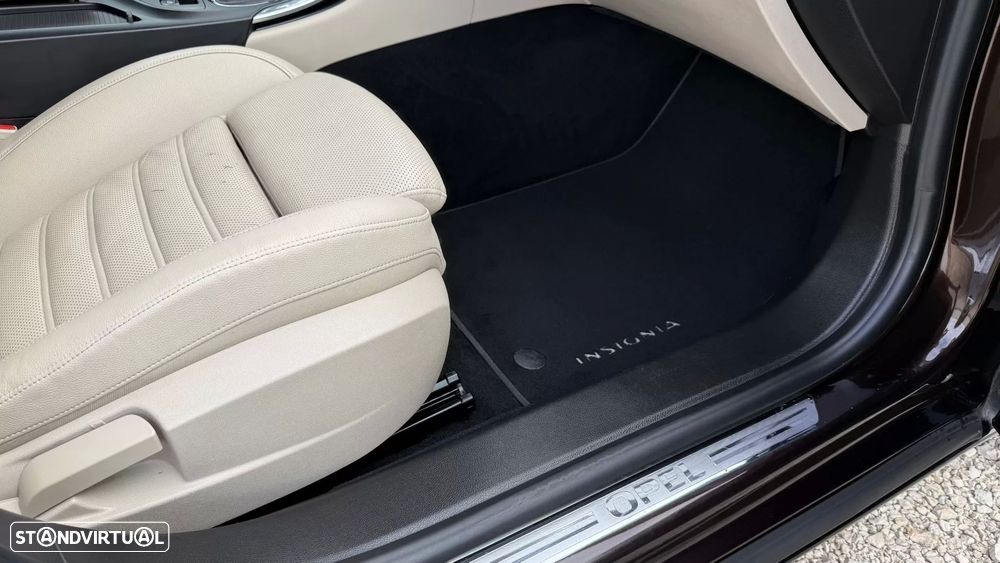 Opel Insignia 2.0 CDTI executive S/S - 49