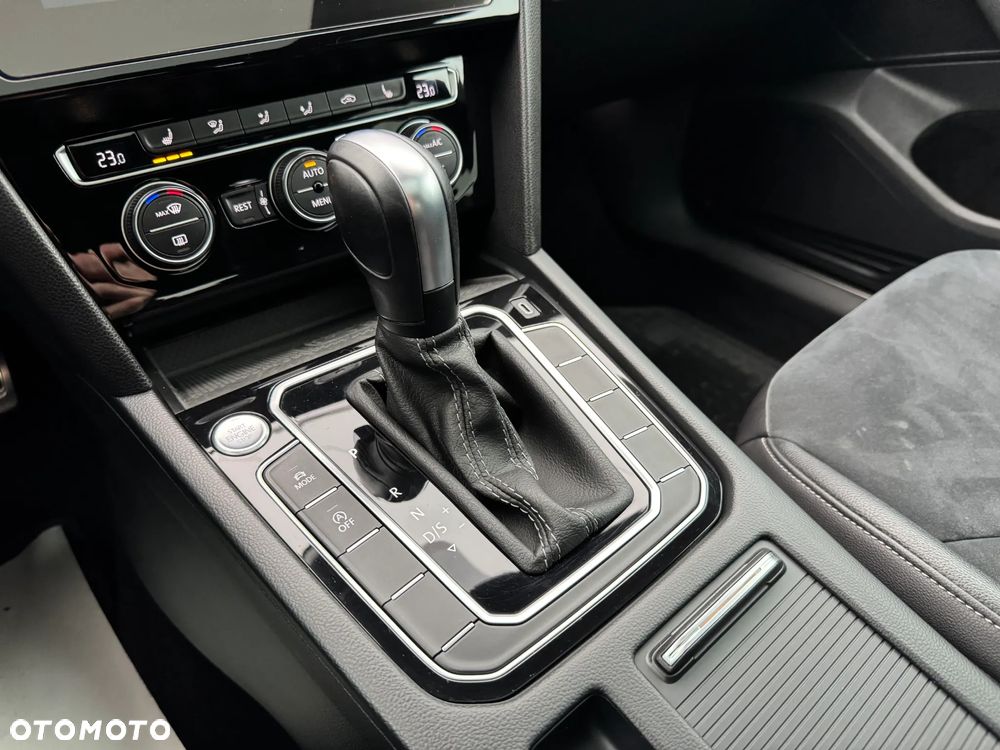 Volkswagen Arteon 2.0 TSI DSG R-Line - 35