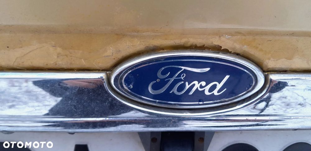 Ford Focus 1.6 Ghia - 9