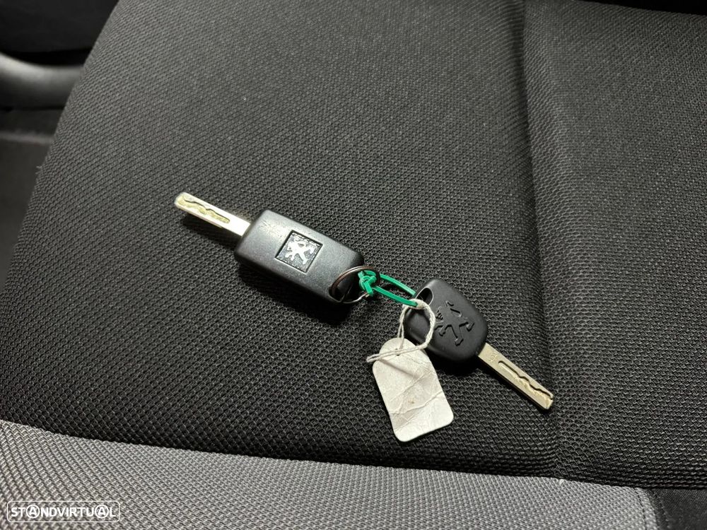 Peugeot 207 1.4 16V Open - 36