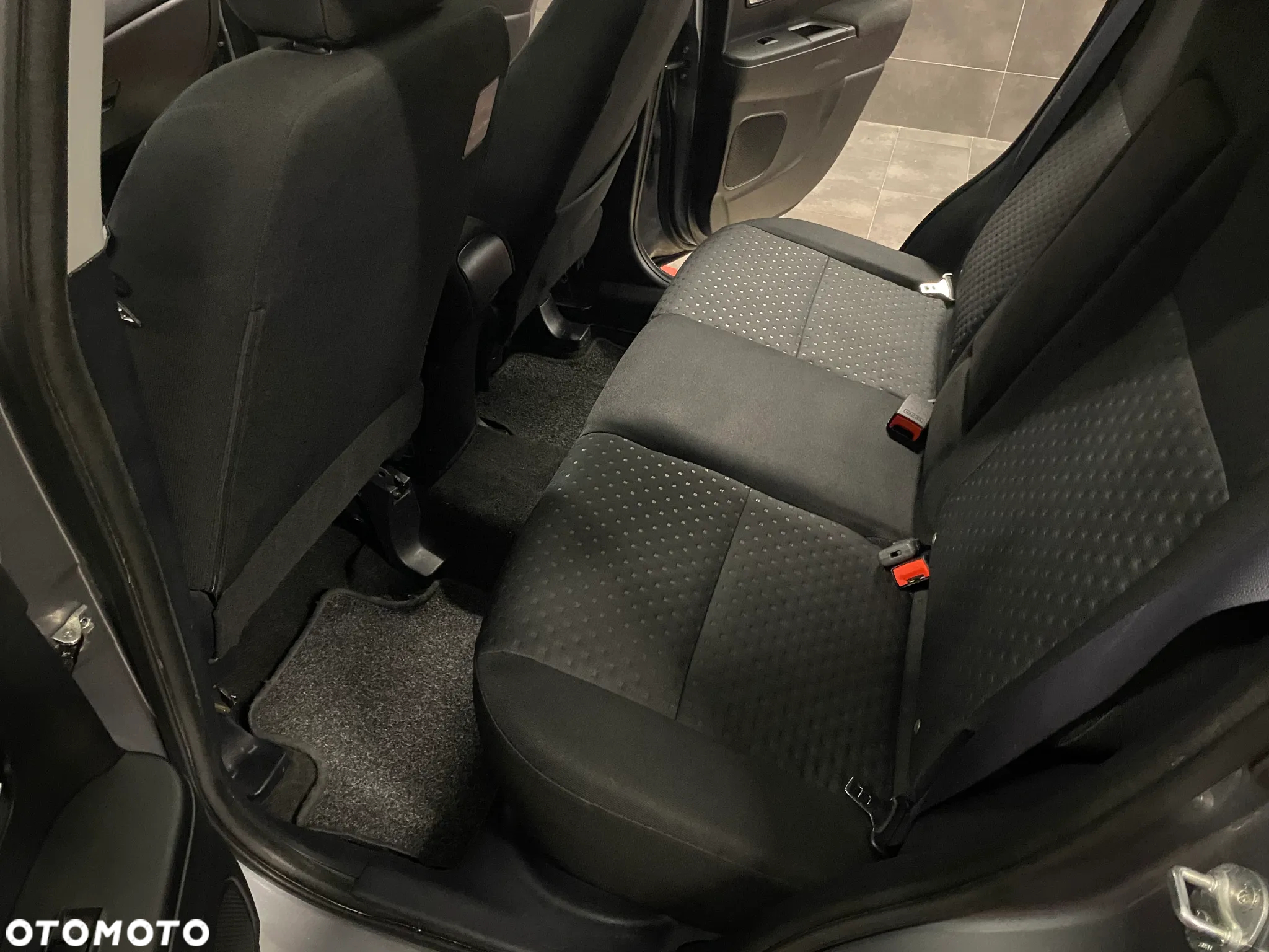 Mitsubishi ASX 1.6 Intense - 19