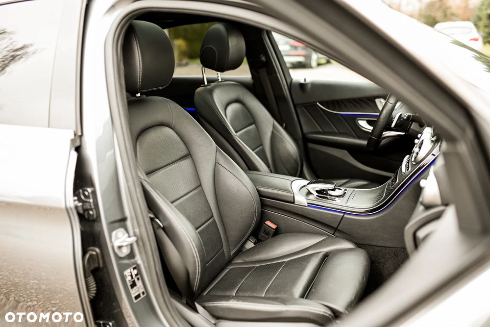 Mercedes-Benz Klasa C 200 d 9G-TRONIC AMG Line - 28
