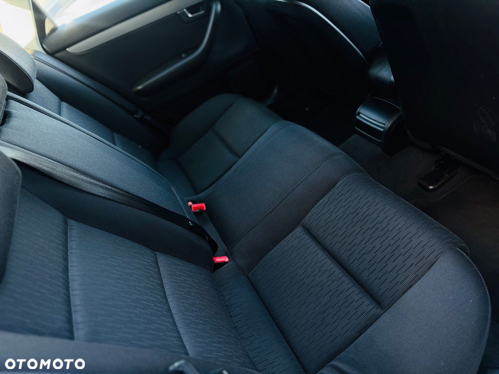 Audi A4 Limousine - 23