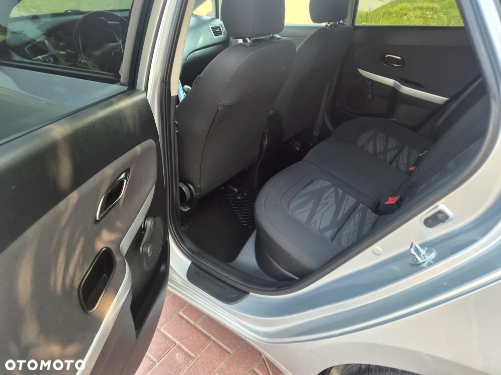 Kia Ceed 1.6 CRDi L - 11