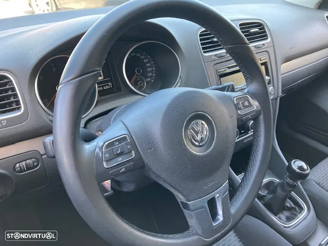 VW Golf 1.6 TDi Highline - 5