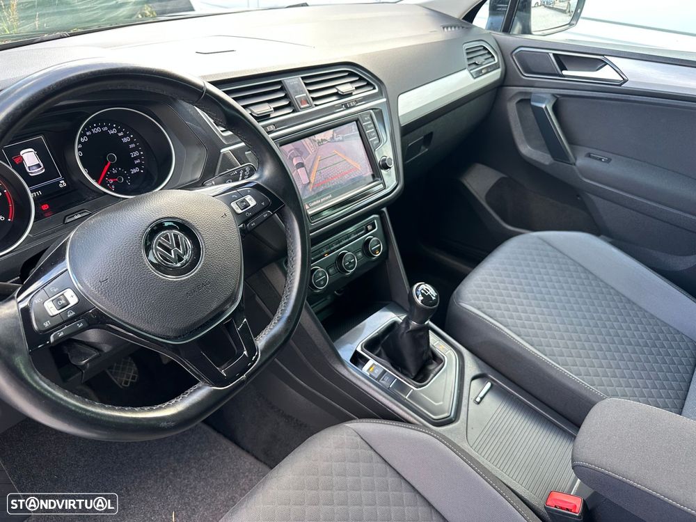 VW Tiguan 1.6 TDI Trendline - 19