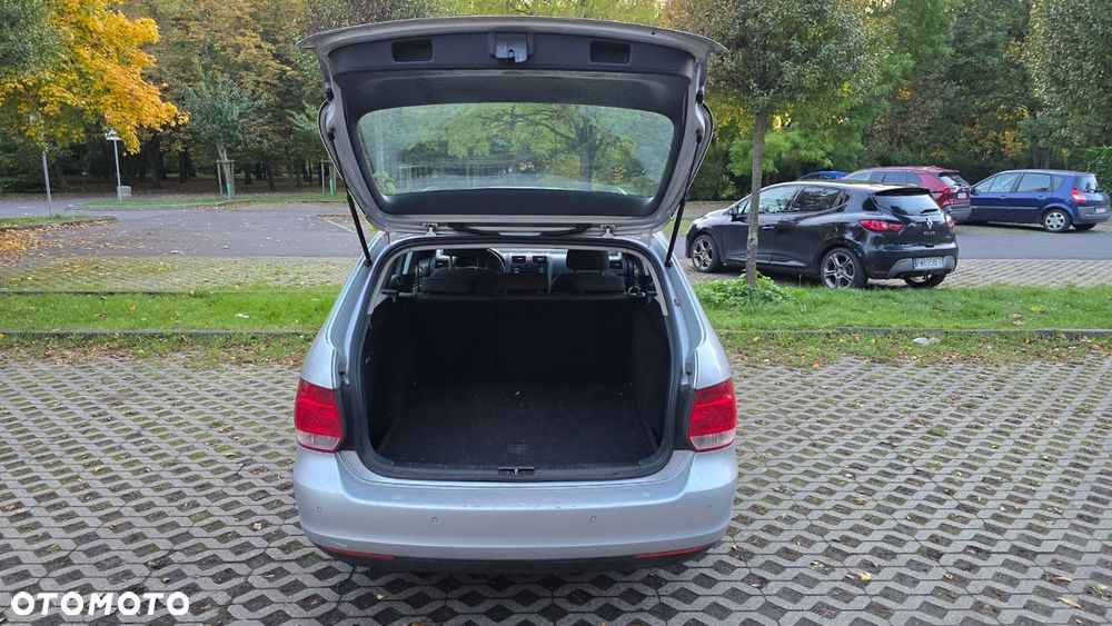 Volkswagen Golf 1.9 TDI DPF Comfortline - 8