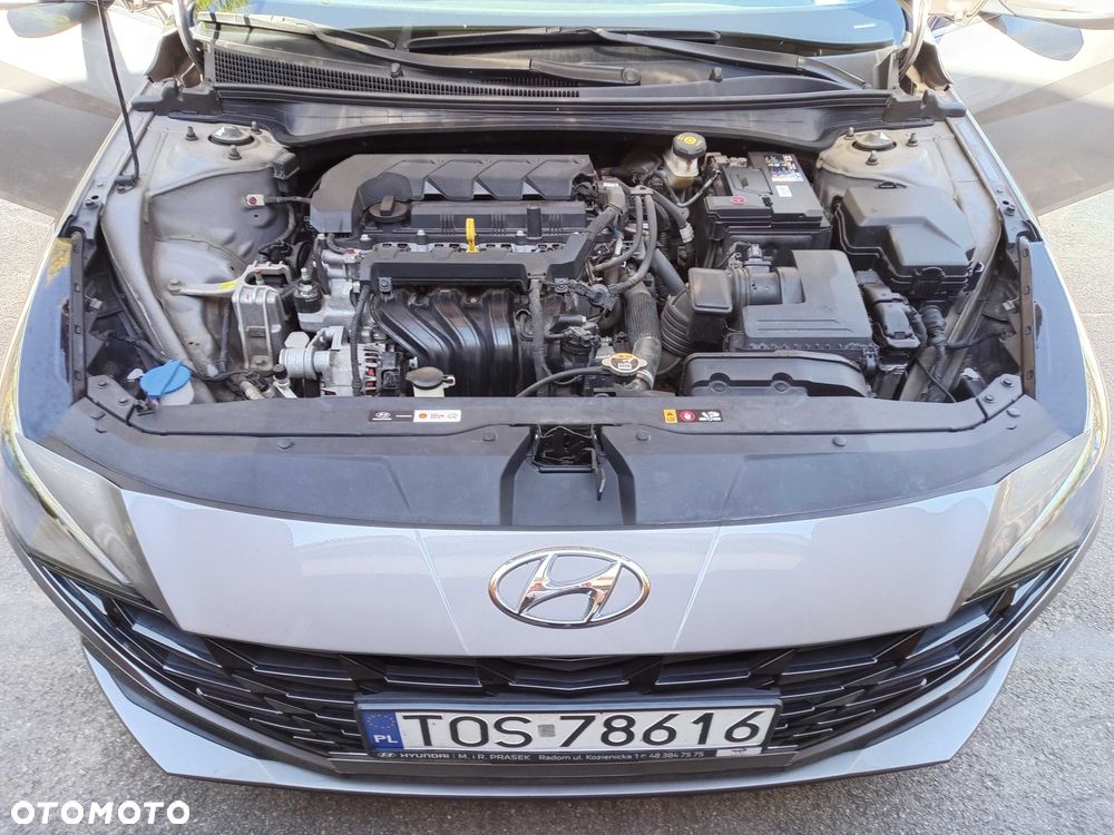 Hyundai Elantra - 1