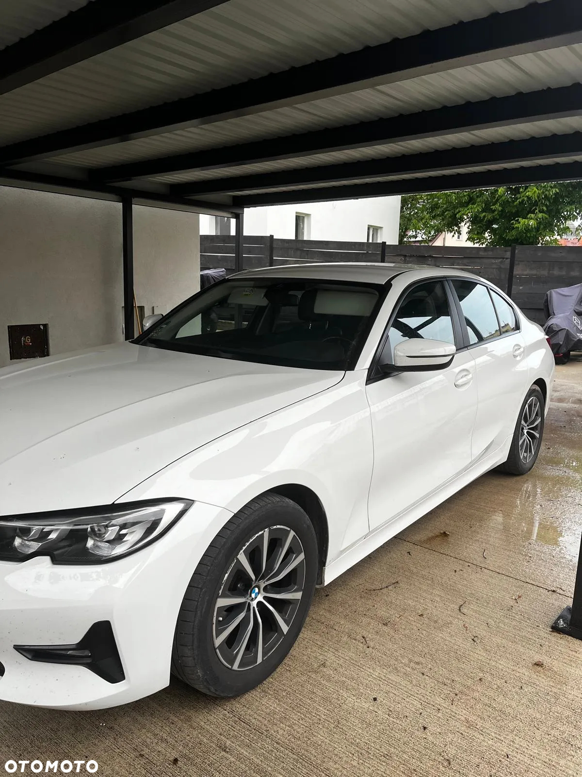 BMW Seria 3 318i - 5