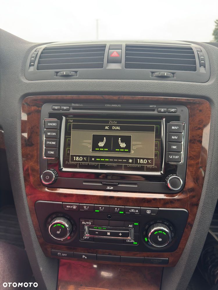 Skoda Octavia 2.0 TDI DPF Elegance DSG - 24