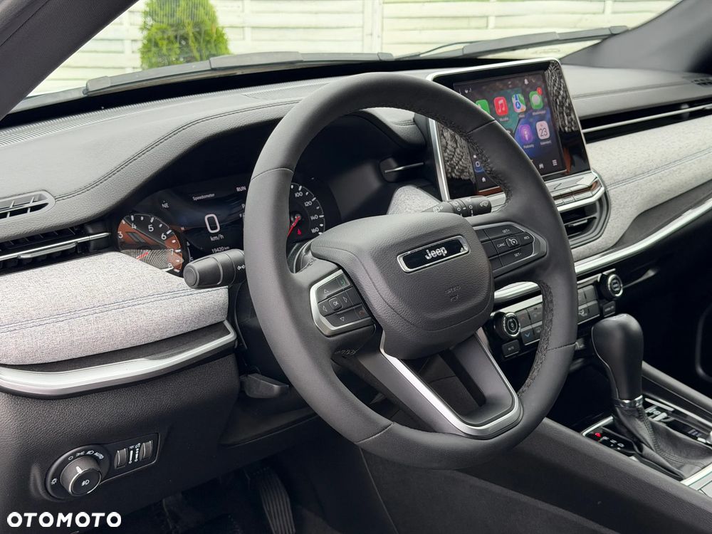 Jeep Compass - 10