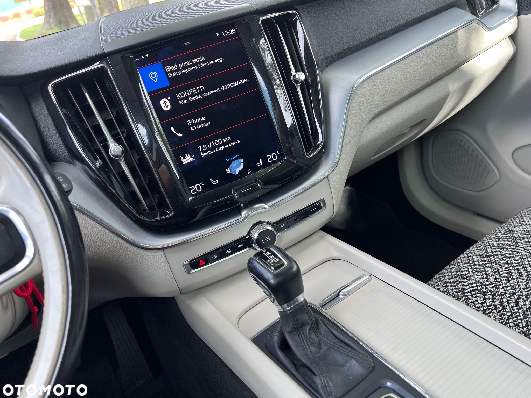 Volvo XC 60 D4 AWD Geartronic Momentum - 28