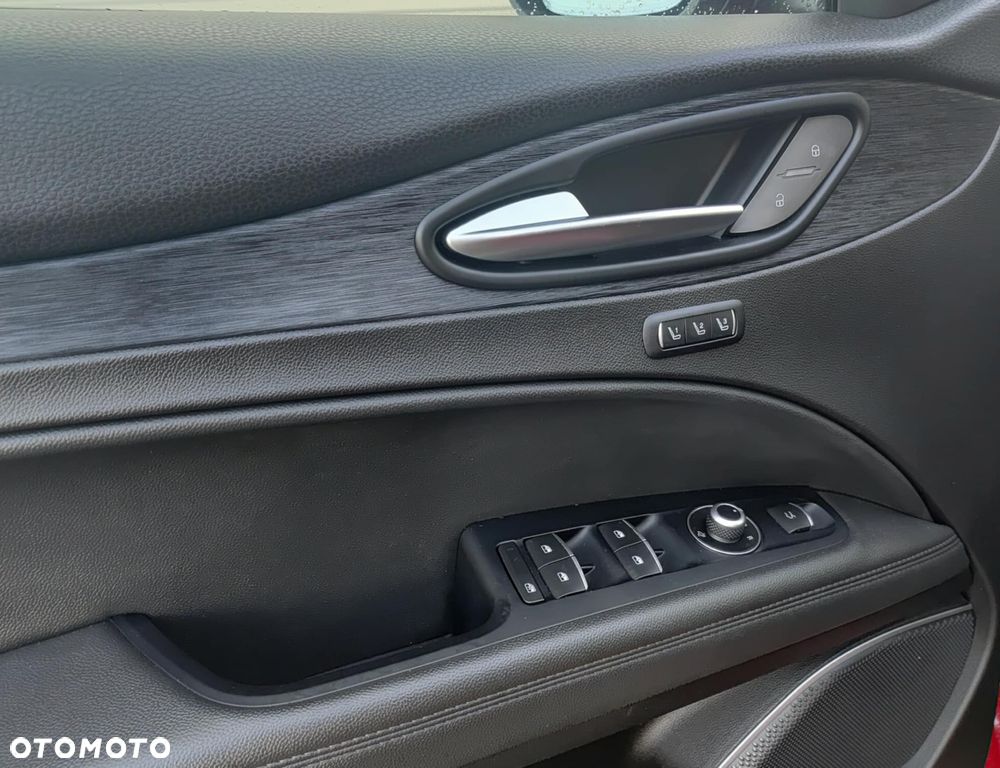 Alfa Romeo Stelvio - 22