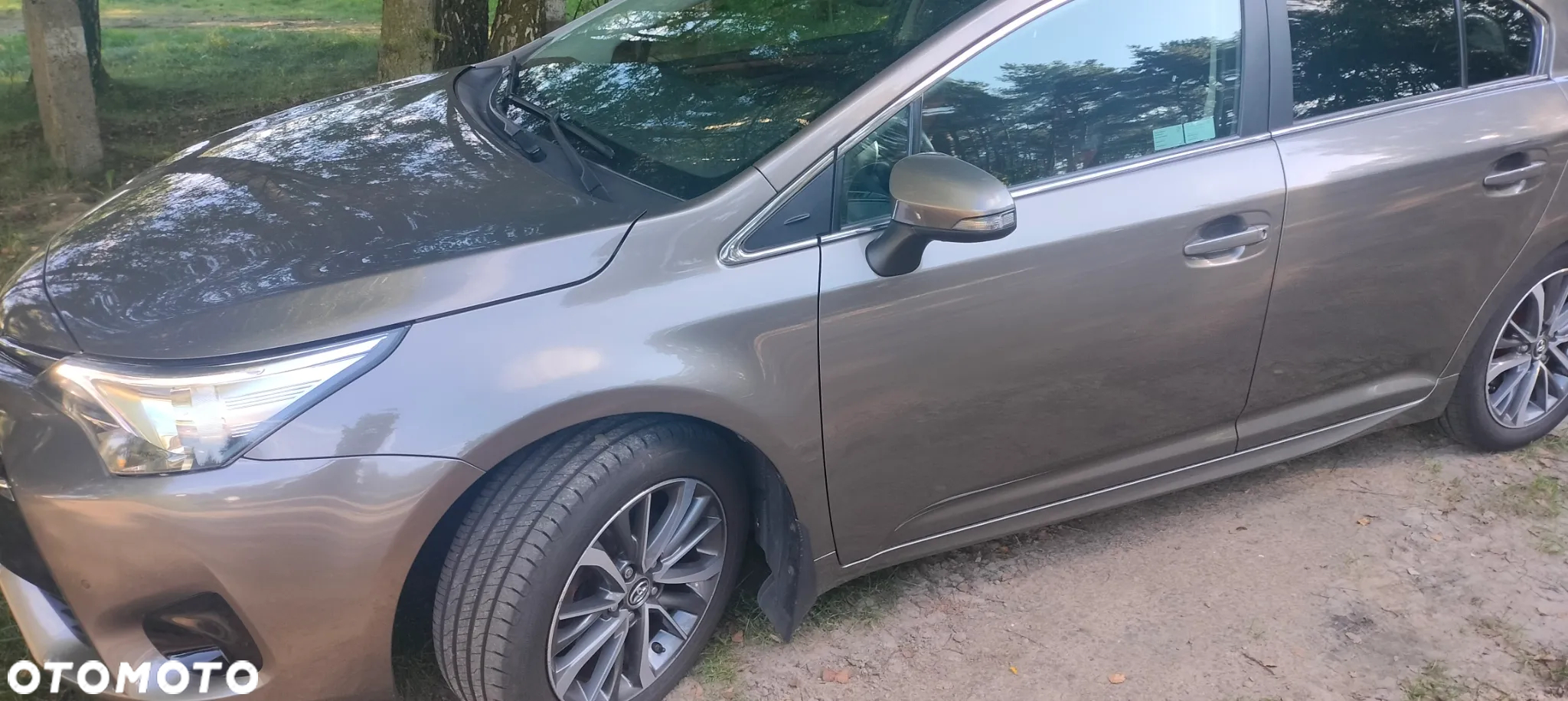 Toyota Avensis - 8