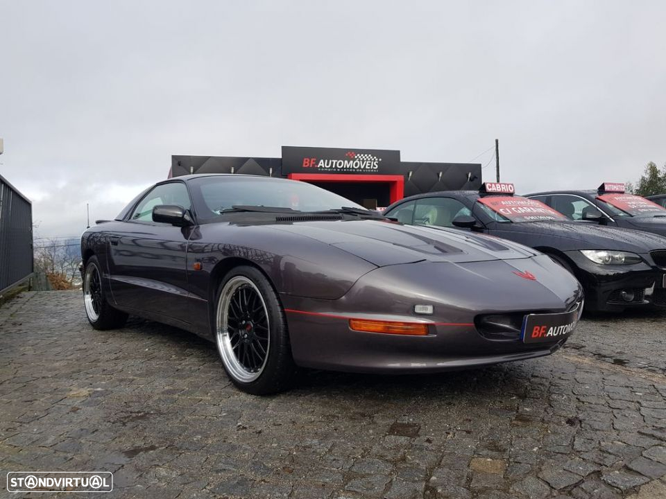 Pontiac Fire Bird - 3