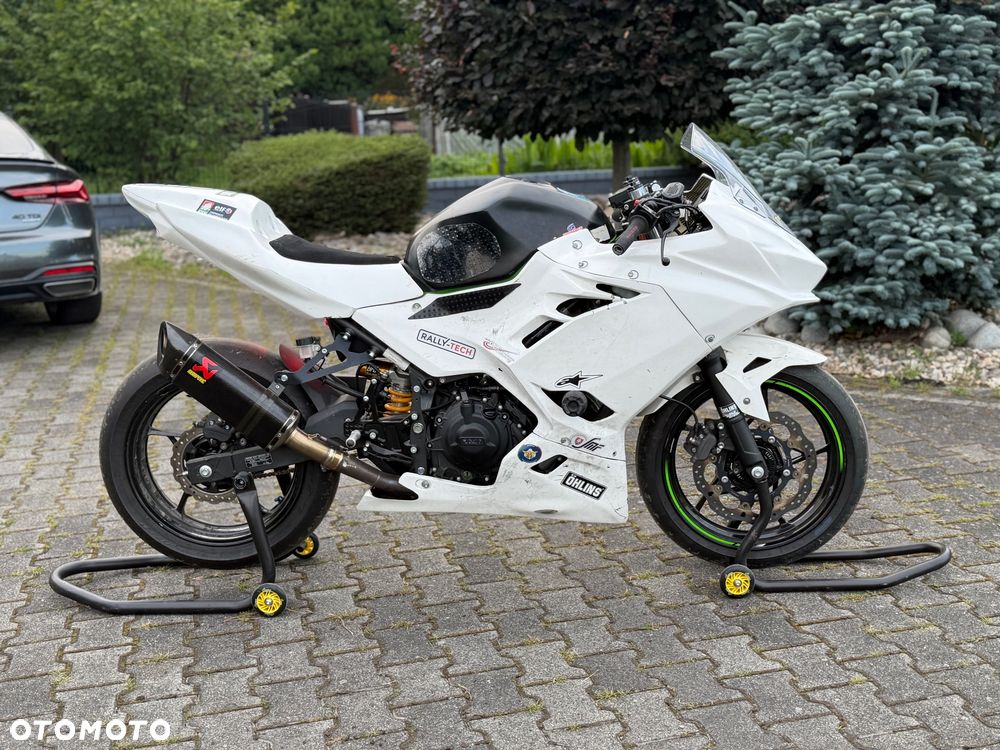 Kawasaki Ninja 400 - 2
