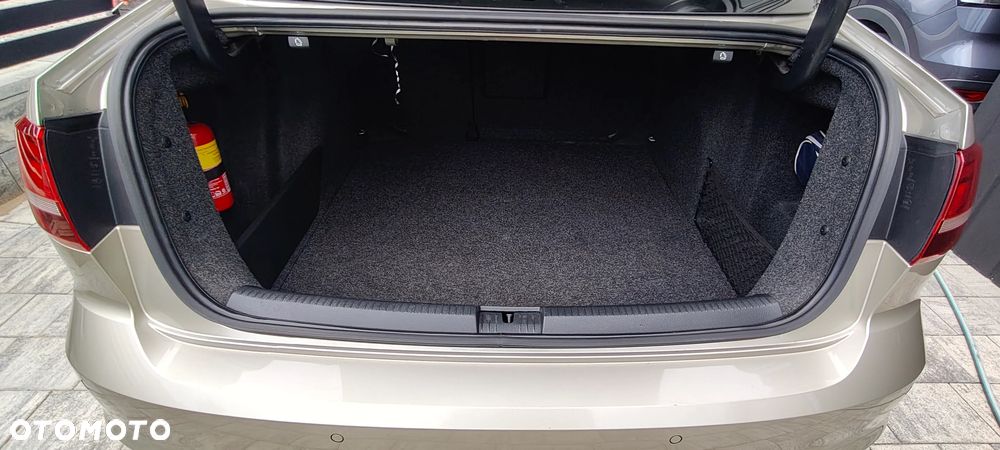 Volkswagen Jetta 1.4 TSI BMT Highline DSG - 8