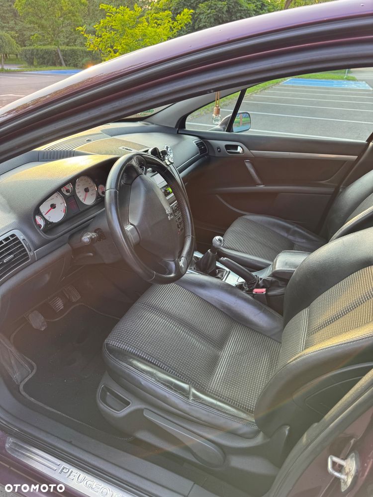 Peugeot 407 - 11