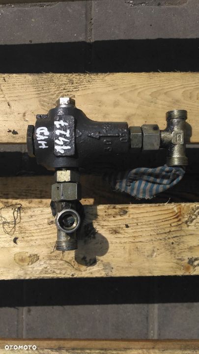 Kostka zawór rozdzielacza Kramer 320 318 3D 188 - 1