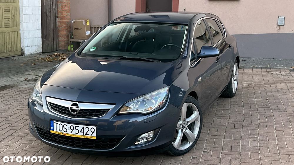 Opel Astra IV 1.6 T Sport - 12