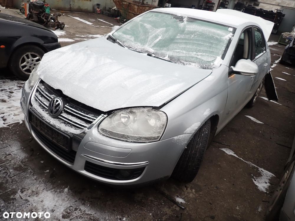 CZĘŚCI - Vw Jetta V III 1K 1,4 TSI CAX CAXA 122KM FILM 6B LHY SEDAN lakier LA7W 2009r. INDEX - 9842 - 3