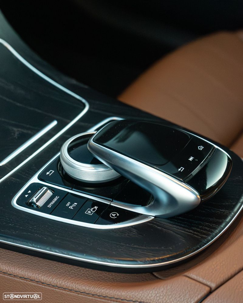 Mercedes-Benz E 300 AMG Line - 15