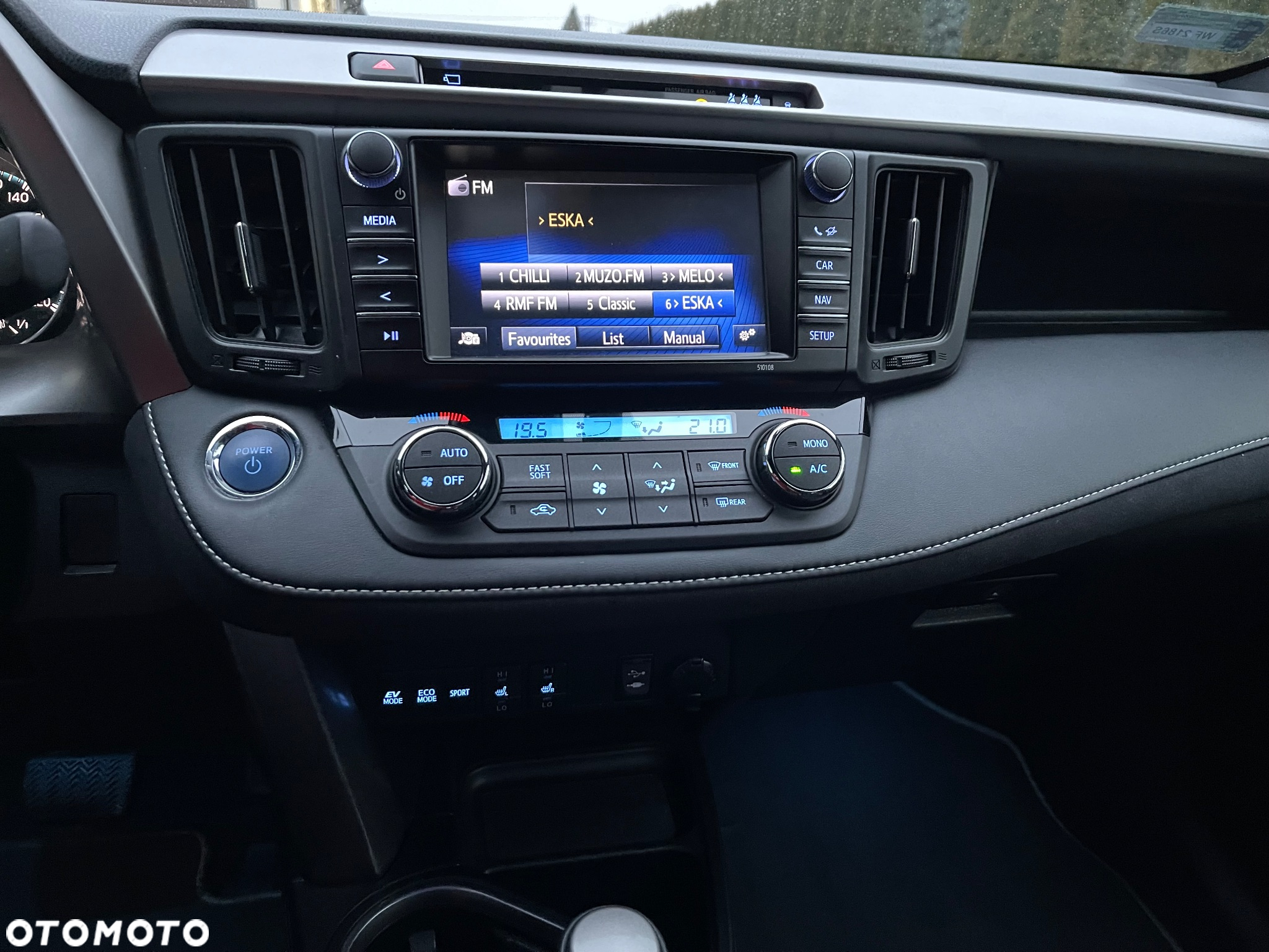 Toyota RAV4 Hybrid Prestige 4x4 - 28