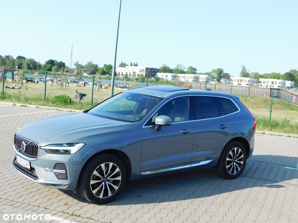 Volvo XC 60 B4 D Plus Bright - 19