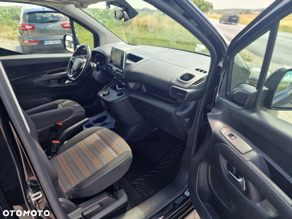 Opel Combo 1.5 D Automatik GS - 21