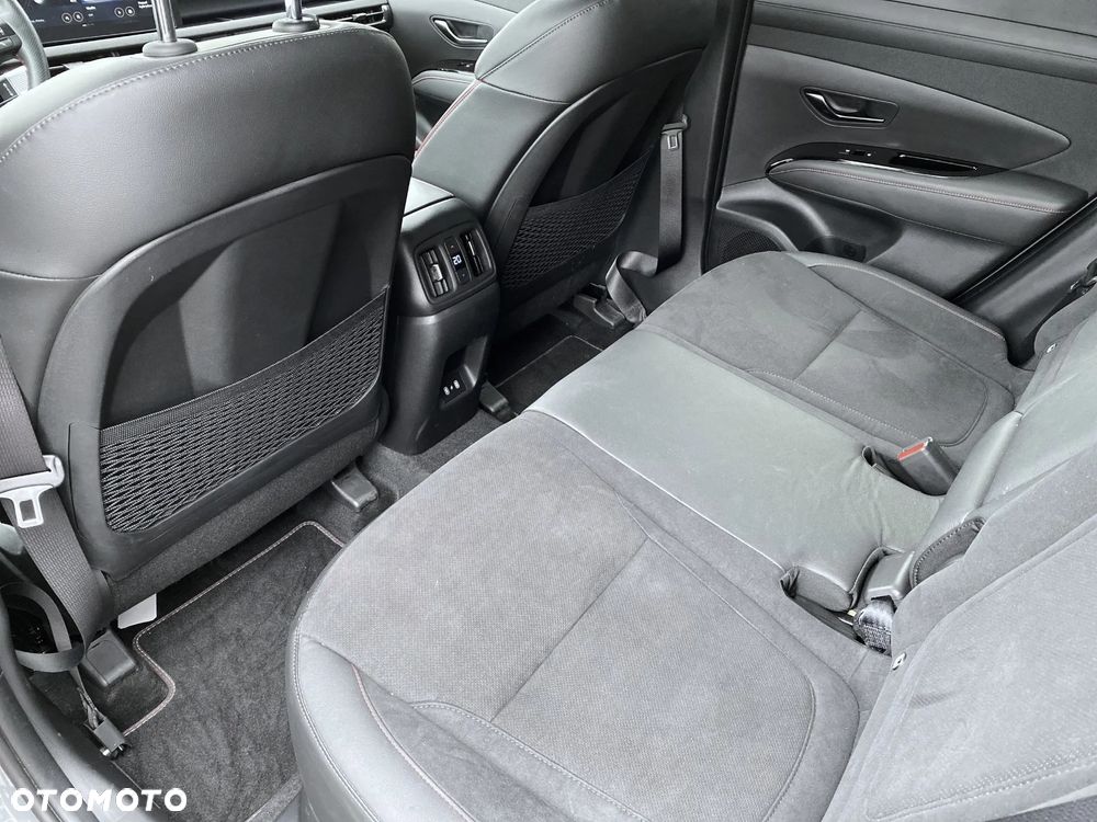 Hyundai Tucson 1.6 T-GDi HEV N-Line 2WD - 24