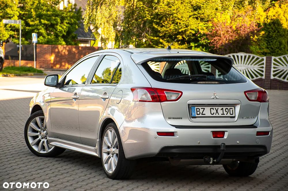 Mitsubishi Lancer 1.8 Intense - 12