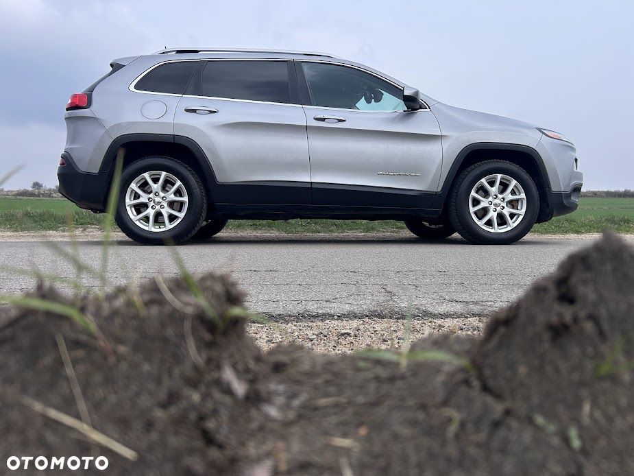 Jeep Cherokee - 13