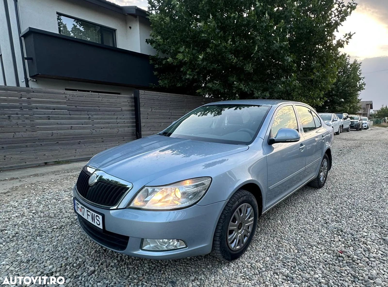 Skoda Octavia Combi 1.6 MPI Ambiente - 1