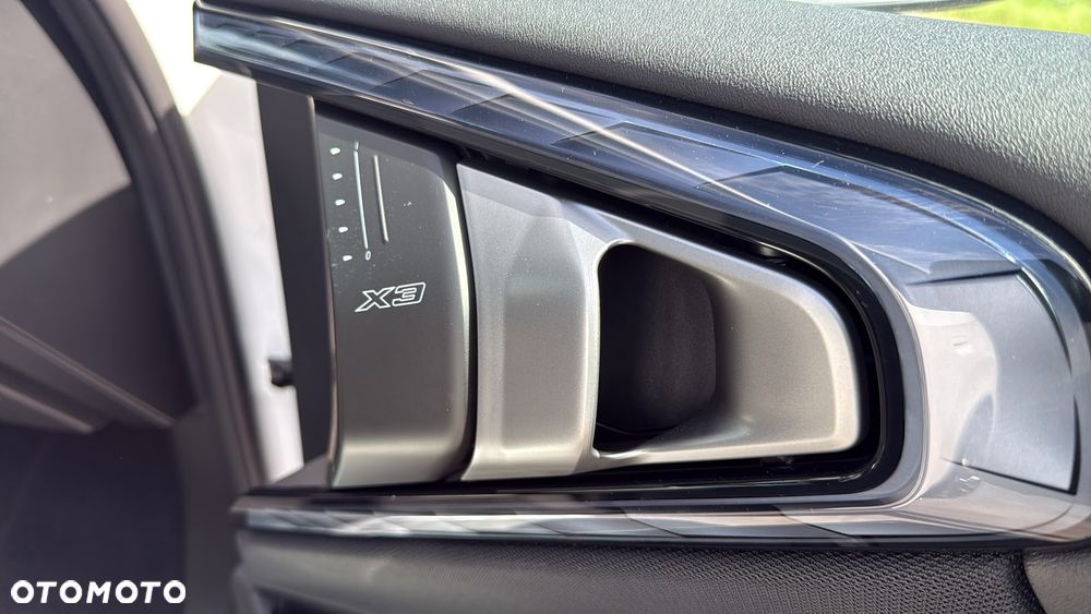 BMW X3 20 xDrive - 36