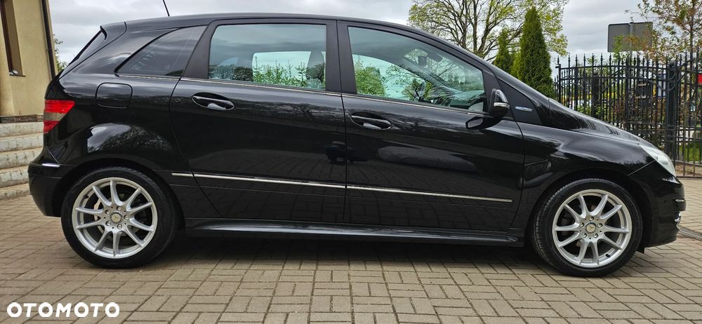 Mercedes-Benz Klasa B 180 BlueEFFICIENCY EU5 - 17