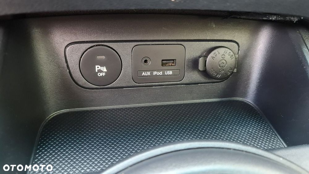 Kia Sportage 2.0 L 2WD - 24
