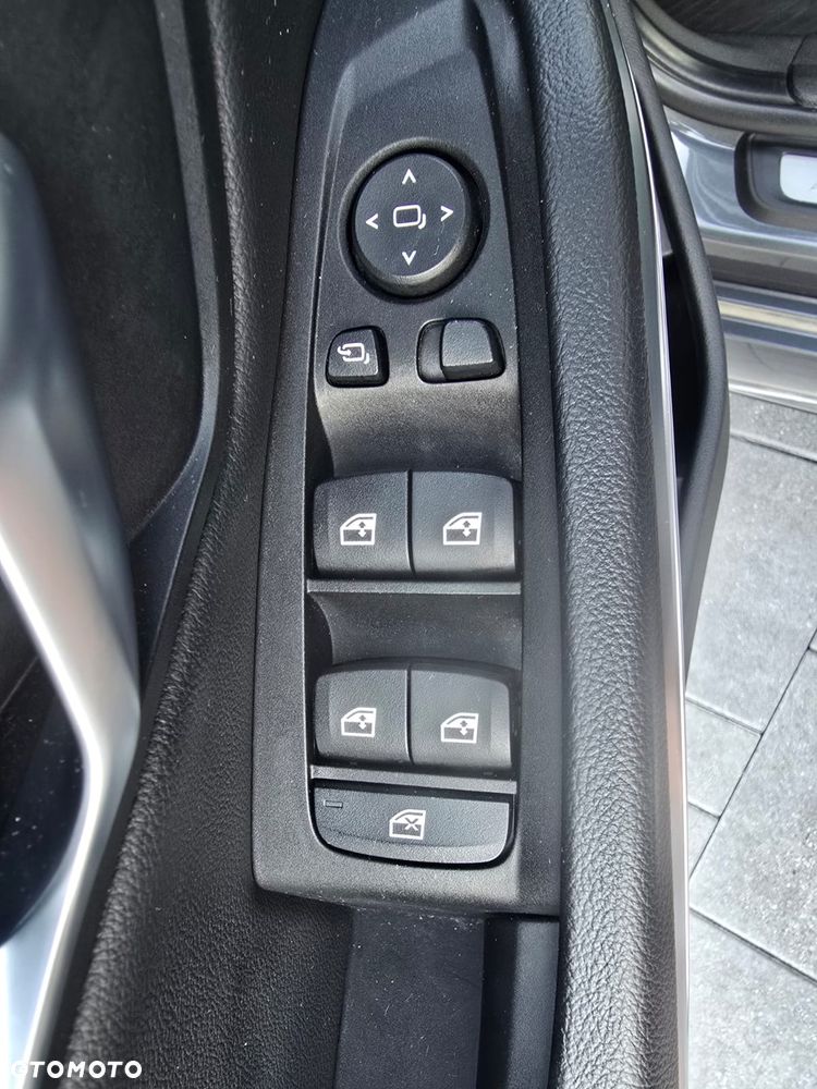 BMW Seria 3 320d xDrive M Sport Shadow sport - 17
