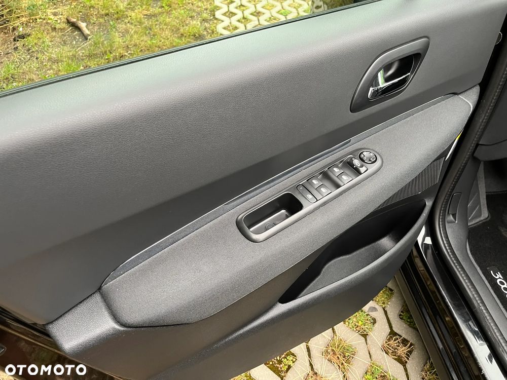 Peugeot 3008 PureTech 130 Stop & Start GPF Allure - 9