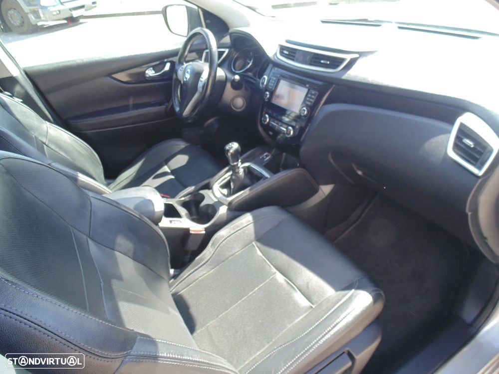 Nissan Qashqai 1.6 dCi Tekna Premium 18 360 - 19