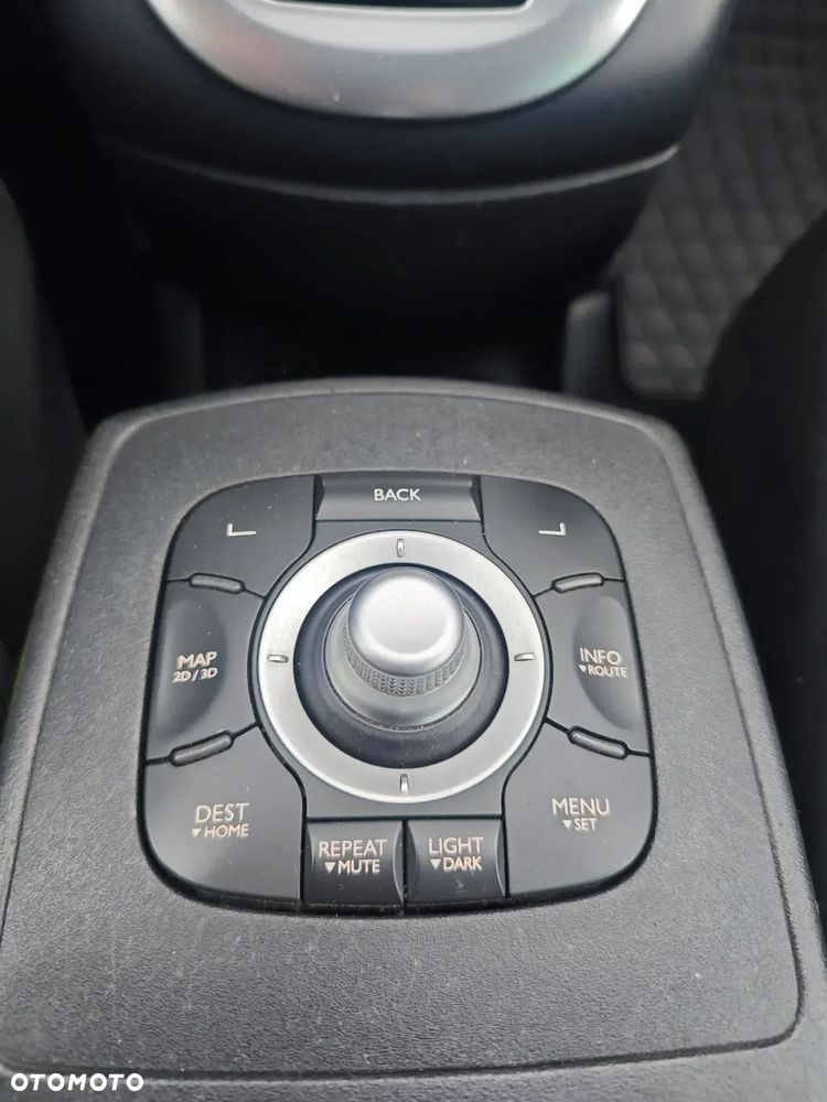 Renault Scenic 1.6 dCi Energy Bose Edition S&S - 26