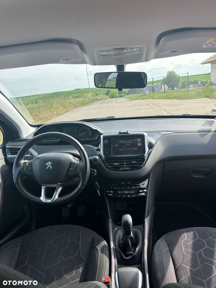 Peugeot 2008 1.6 BlueHDi Style - 8